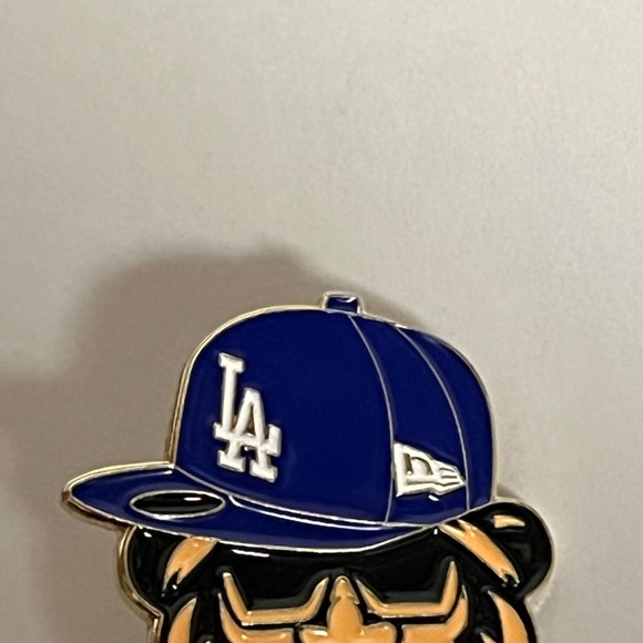 LA Dodgers Monkey New Era Hat Pin Brooch Pins Streetwear Hats Bag Baseball - Picture 3 of 8